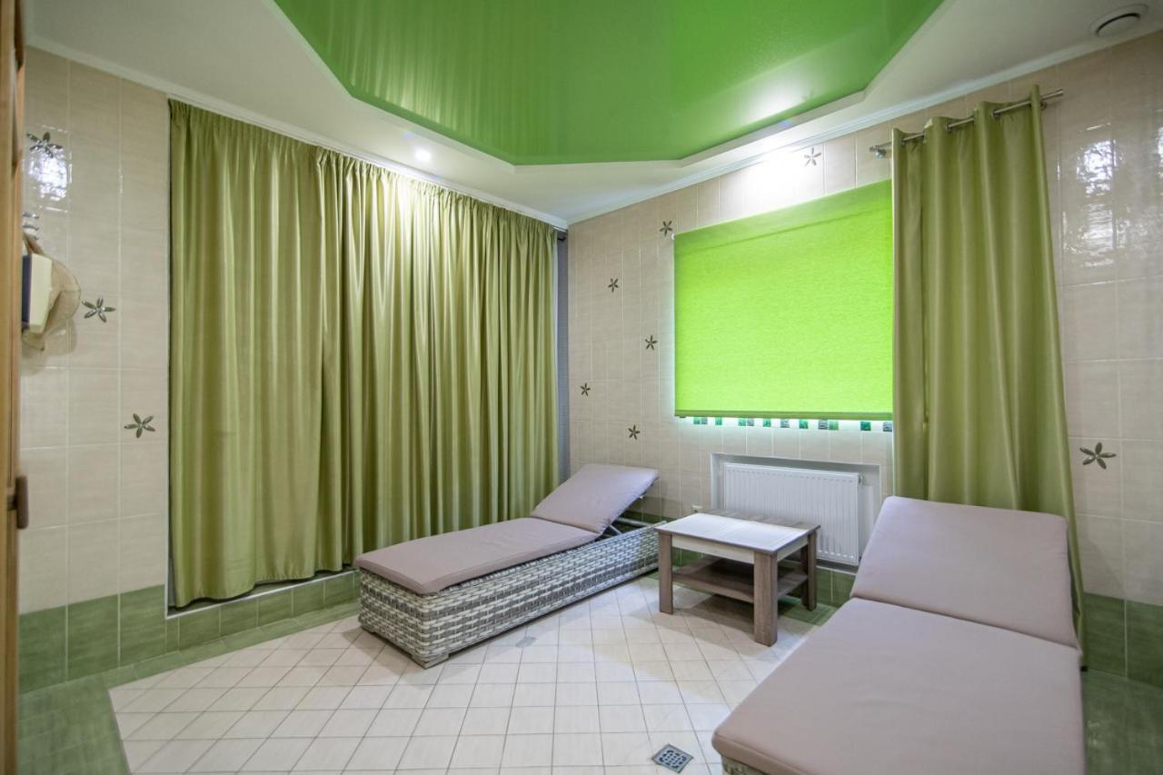 Aqvium Hotel Днепър Екстериор снимка