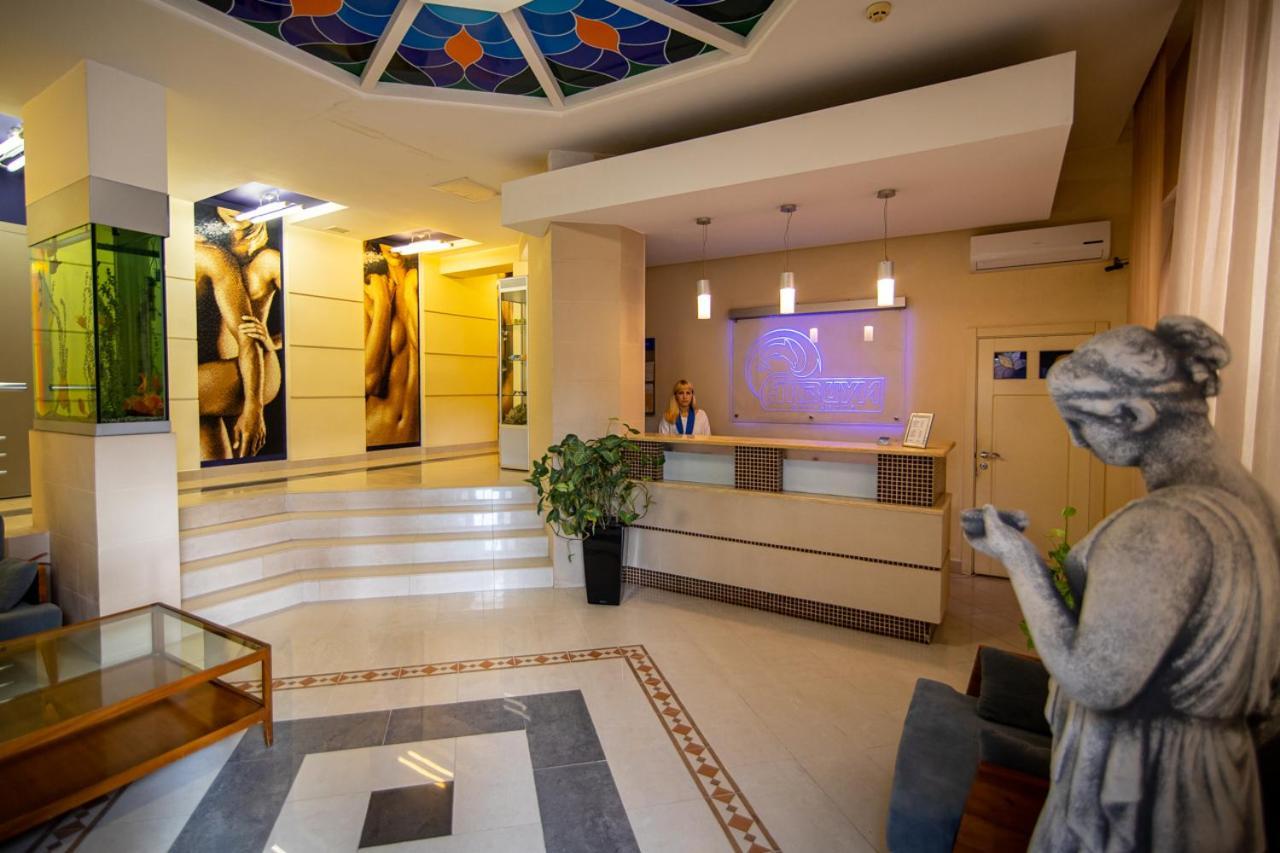 Aqvium Hotel Днепър Екстериор снимка