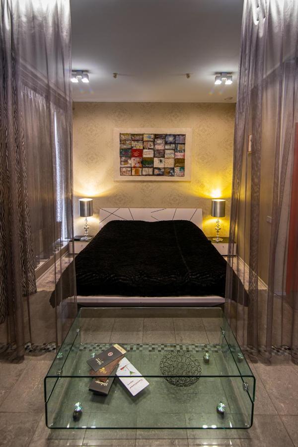 Aqvium Hotel Днепър Екстериор снимка